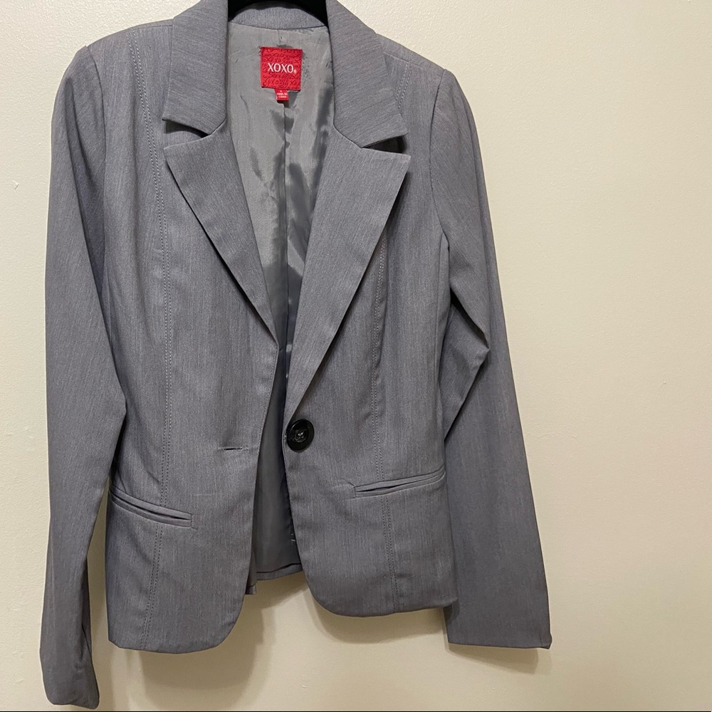 Gray XOXO blazer in women's small